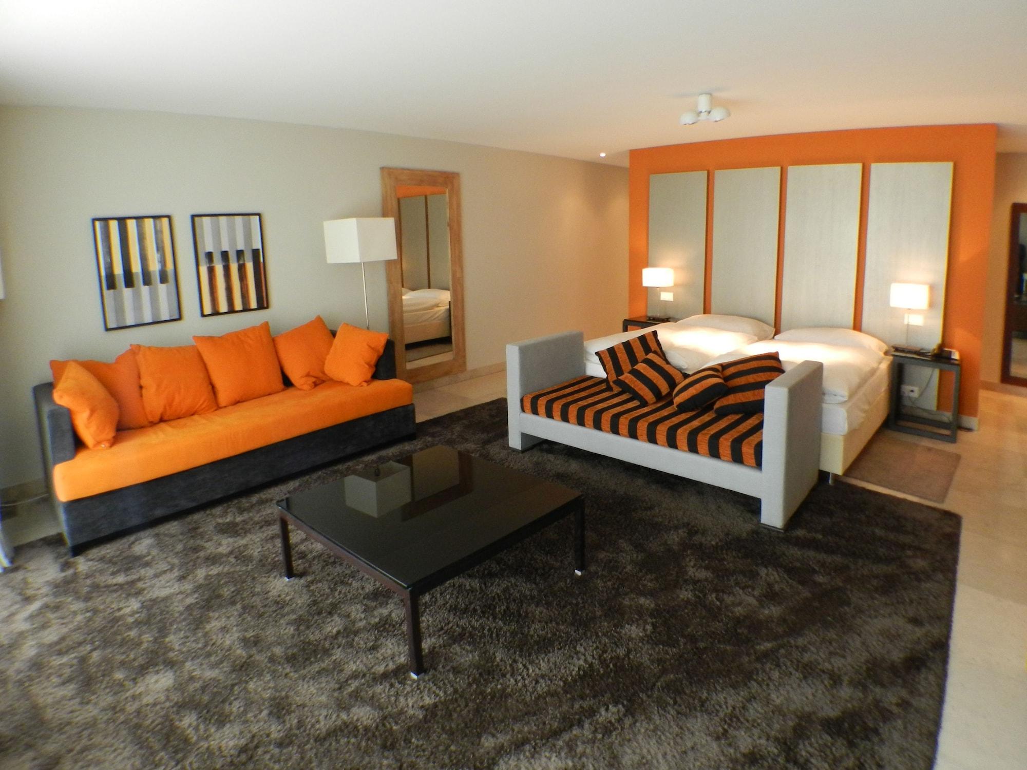 โรมันทิคโฮเทล ชไวทแซร์โฮฟ Hotel กรินเดลวัลด์ ภายนอก รูปภาพ