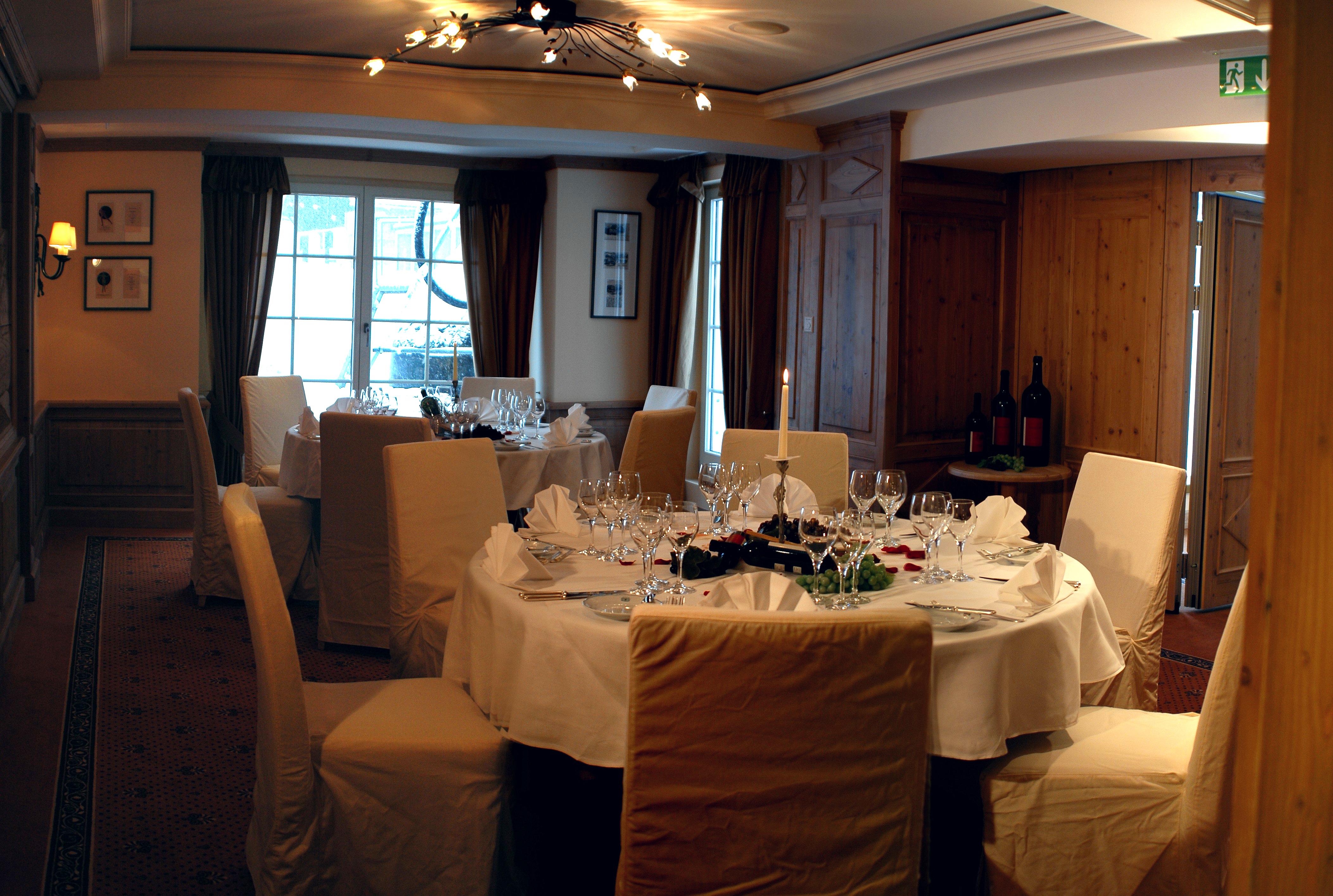 โรมันทิคโฮเทล ชไวทแซร์โฮฟ Hotel กรินเดลวัลด์ ภายนอก รูปภาพ